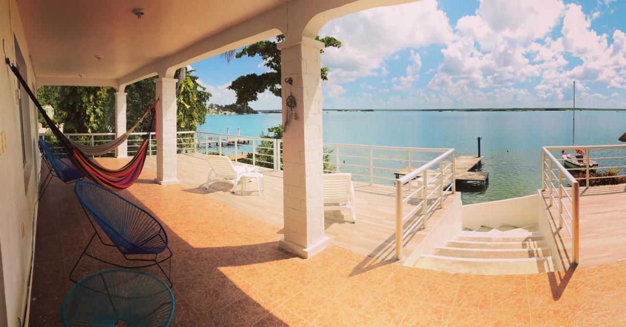 Casa Sol Y Luna Bacalar Bed and Breakfast Exteriör bild