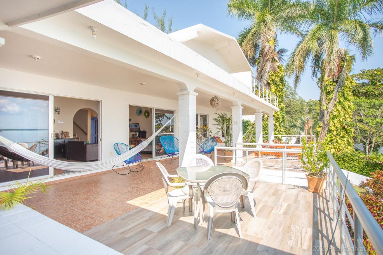 Casa Sol Y Luna Bacalar Bed and Breakfast Exteriör bild